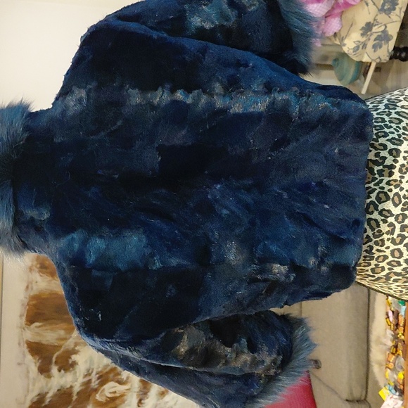 Oscar de la Renta Navy Mink and Fox Collar Cape - Picture 3 of 13